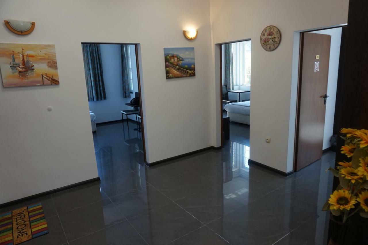 Seaside Guest Rooms Бургас Экстерьер фото