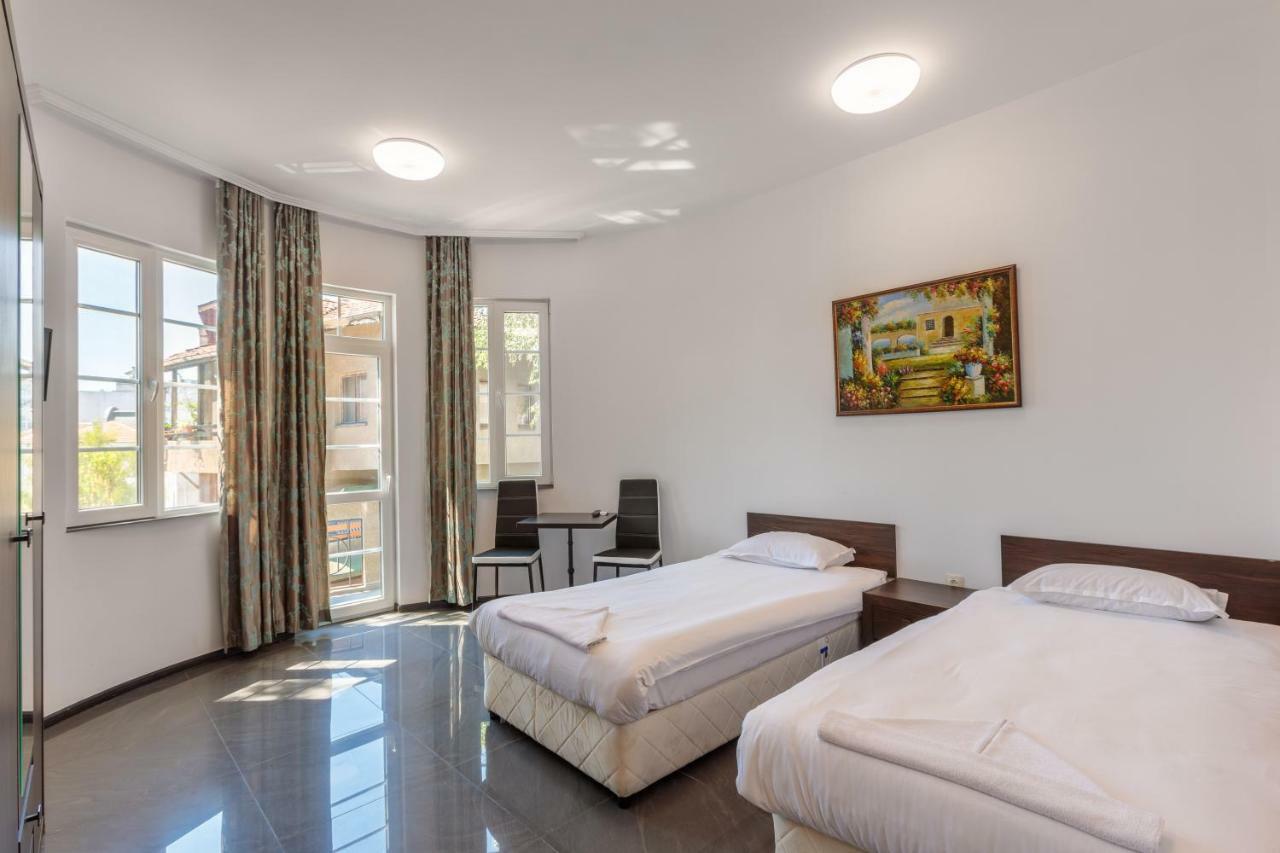 Seaside Guest Rooms Бургас Экстерьер фото