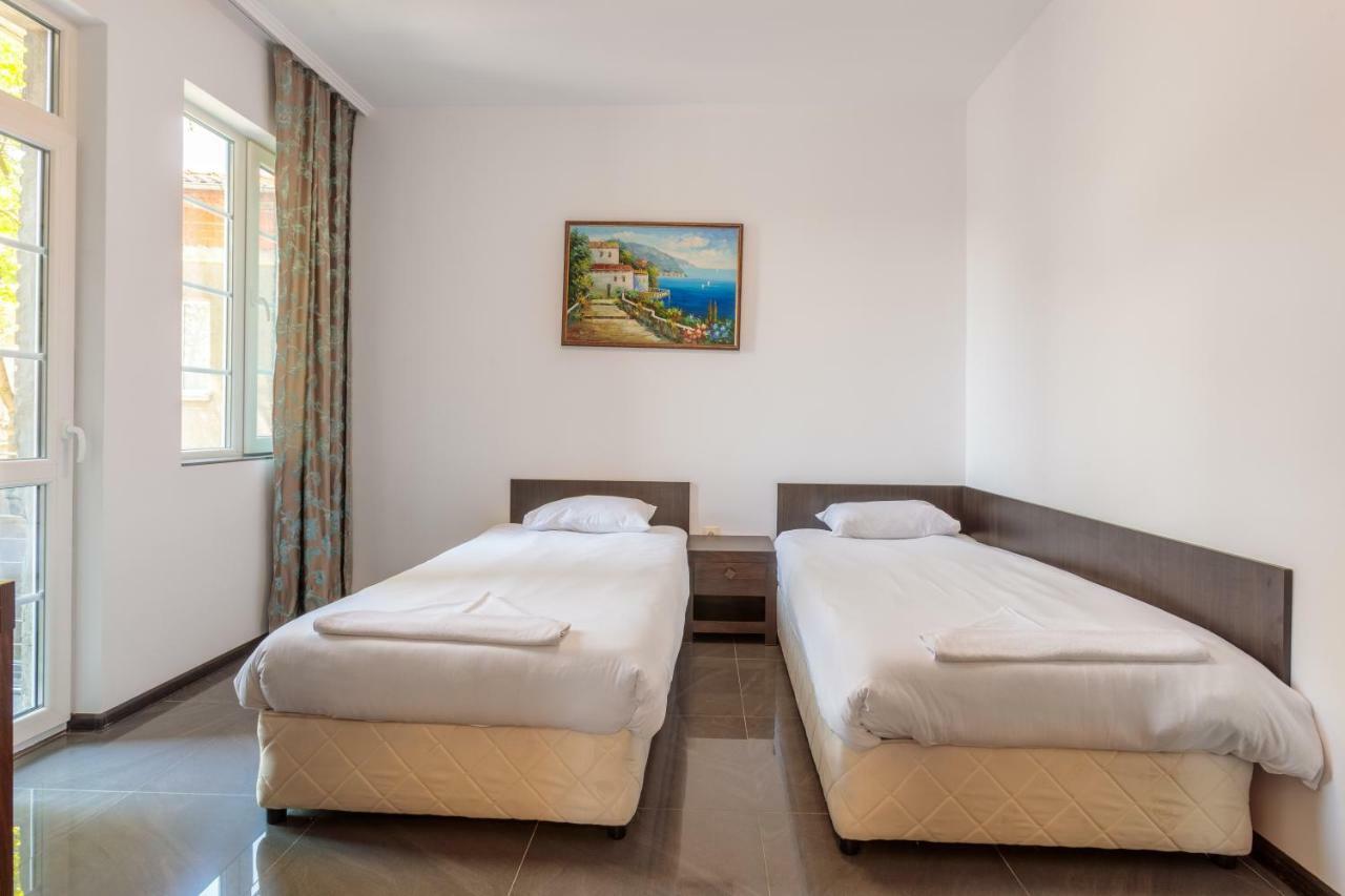 Seaside Guest Rooms Бургас Экстерьер фото